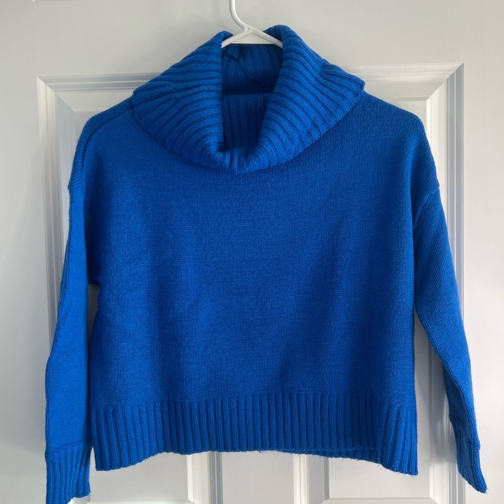 Bar III Vibrant Blue Cowl Neck Cropped Sweater
